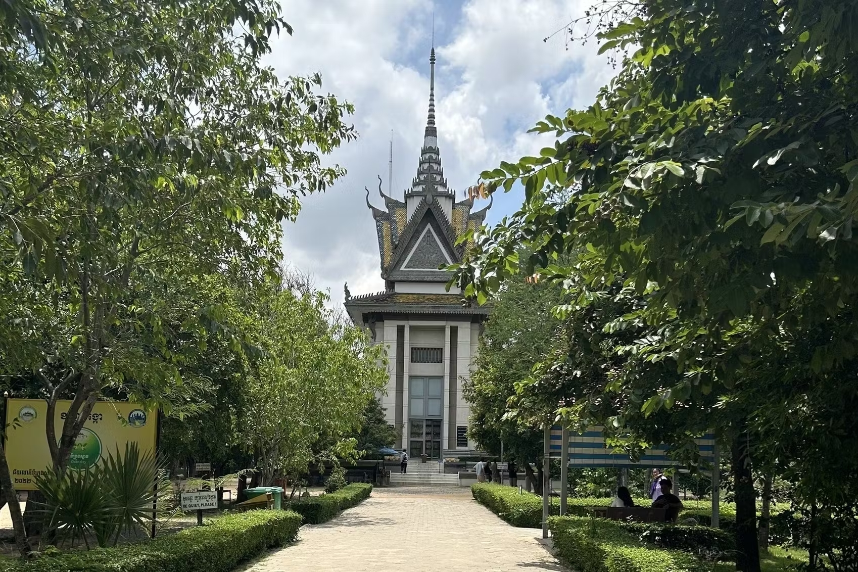 カンボジアの寺子屋に夢を！