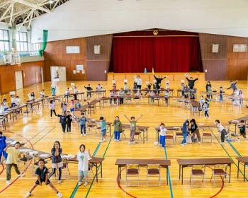 野沢温泉絵本プロジェクト『ぐるぐるめぐる野沢温泉のちいさなせかい』